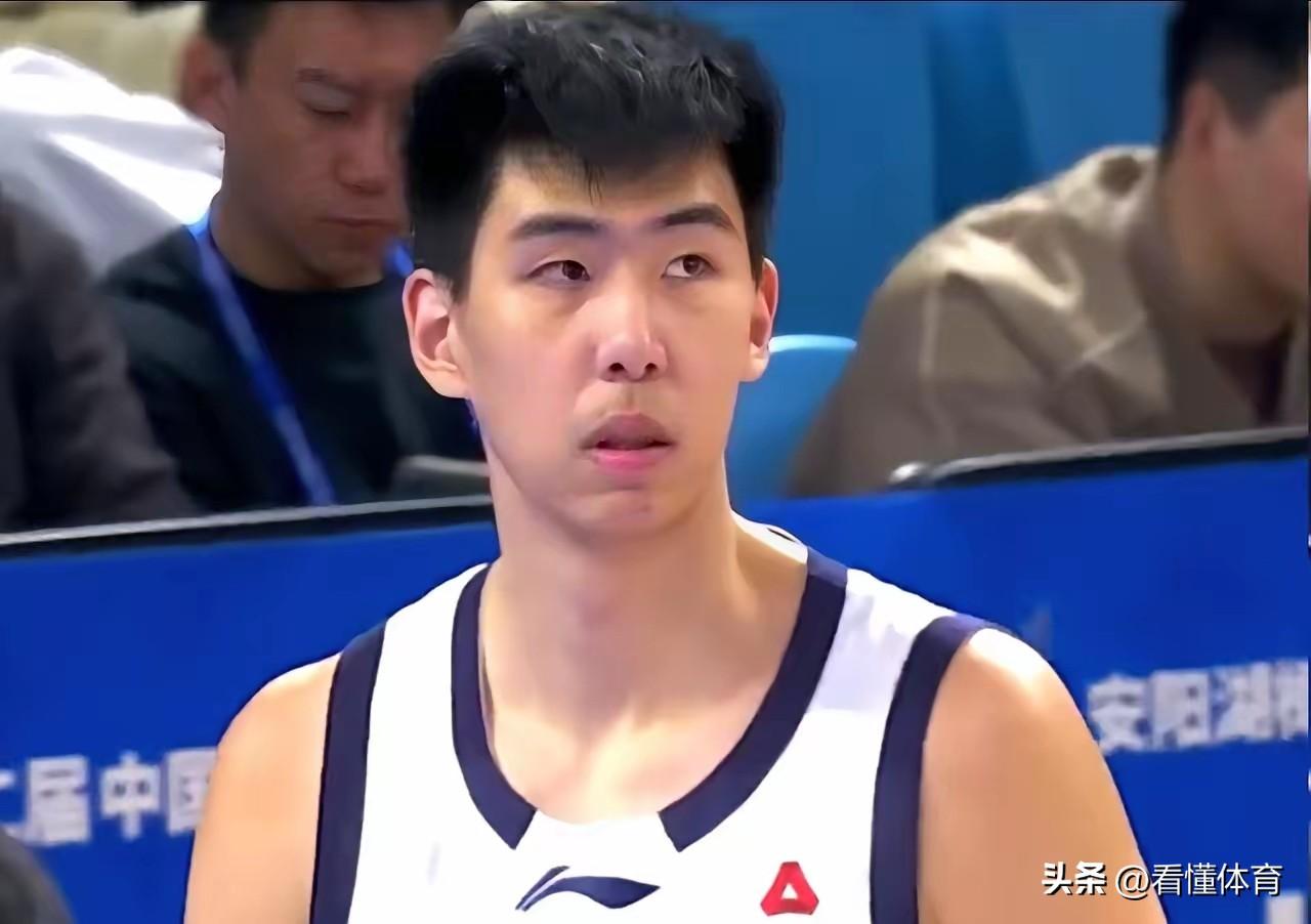 徐昕不是解除租借合同了吗？为什么广东队新赛季国内球员注册名单，还显示租借去广州龙