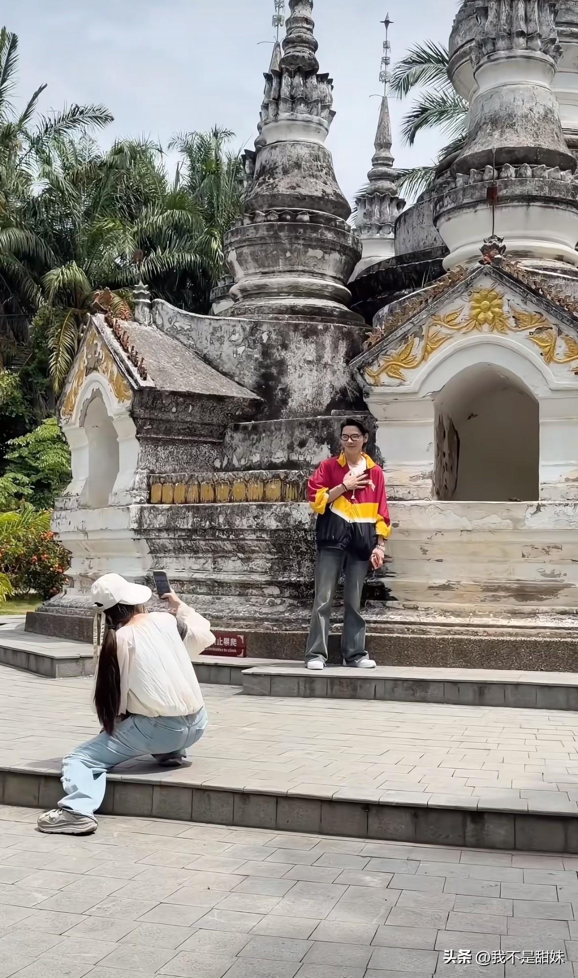 向佐要出美照害苦了郭碧婷！
弯腰、下蹲、曲膝她都用上了，看到成片他笑了🤭，拍了