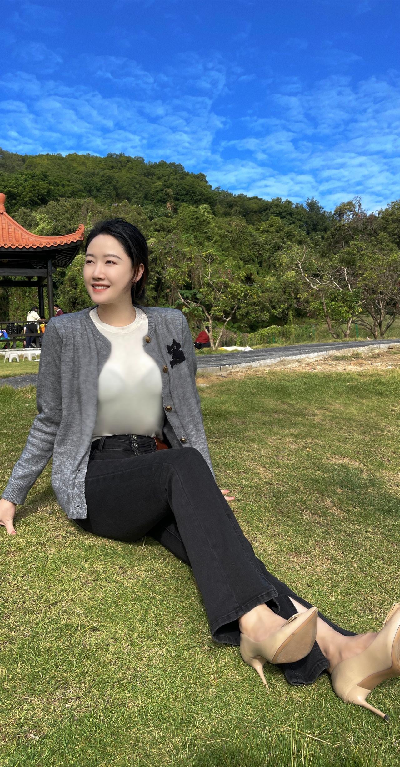 一脉芳香承天地，半缕幽香证红颜拍照姿势 优雅气质 气质范 分享