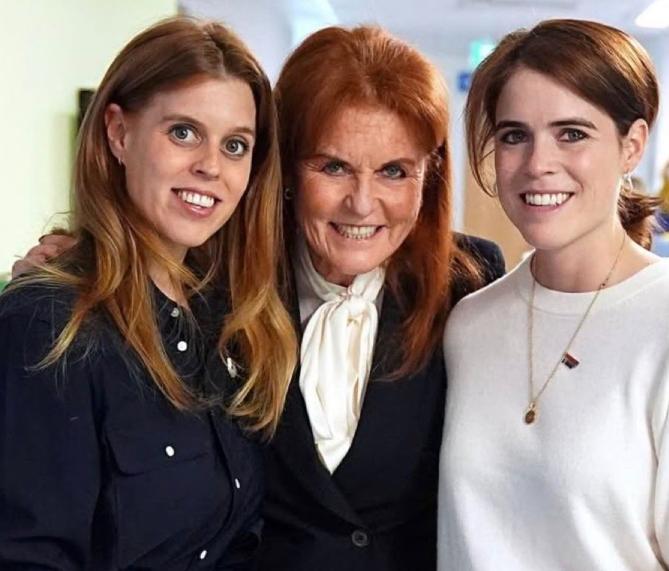 安德鲁王子的前妻莎拉·弗格森在2009年杰弗里·爱泼斯坦出狱几天后，安排她和19