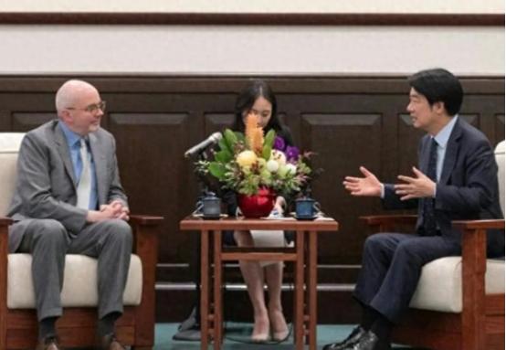 美国表态后，民进党摊牌了，称台湾没光复节，整个岛内彻底炸锅了。早就说了台湾现在被
