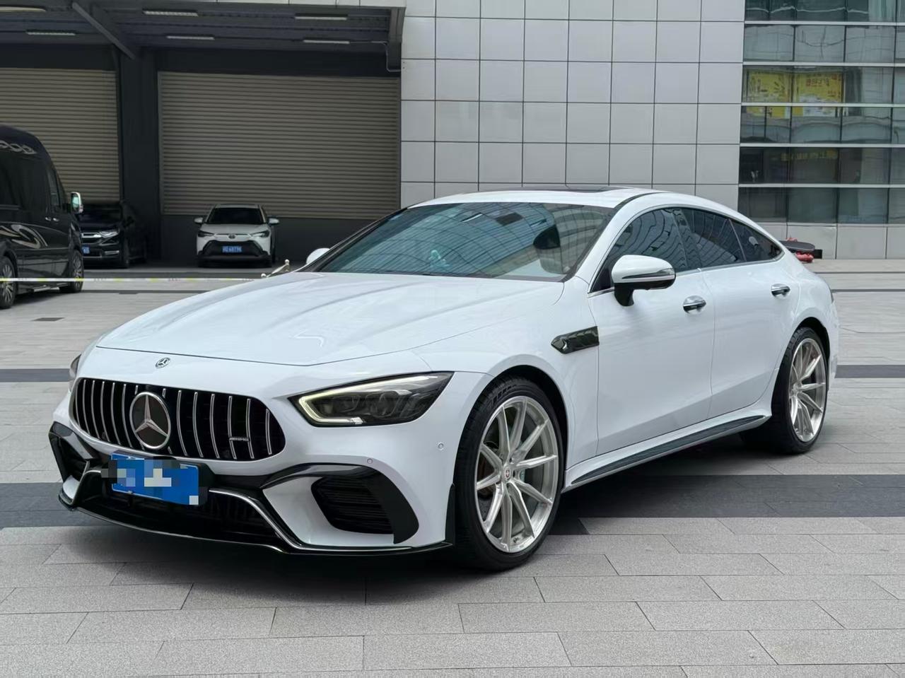 作为6年老车主，为了提升车辆颜值，也是折腾了不少：前后包围、大尺寸轮毂、原厂碳纤