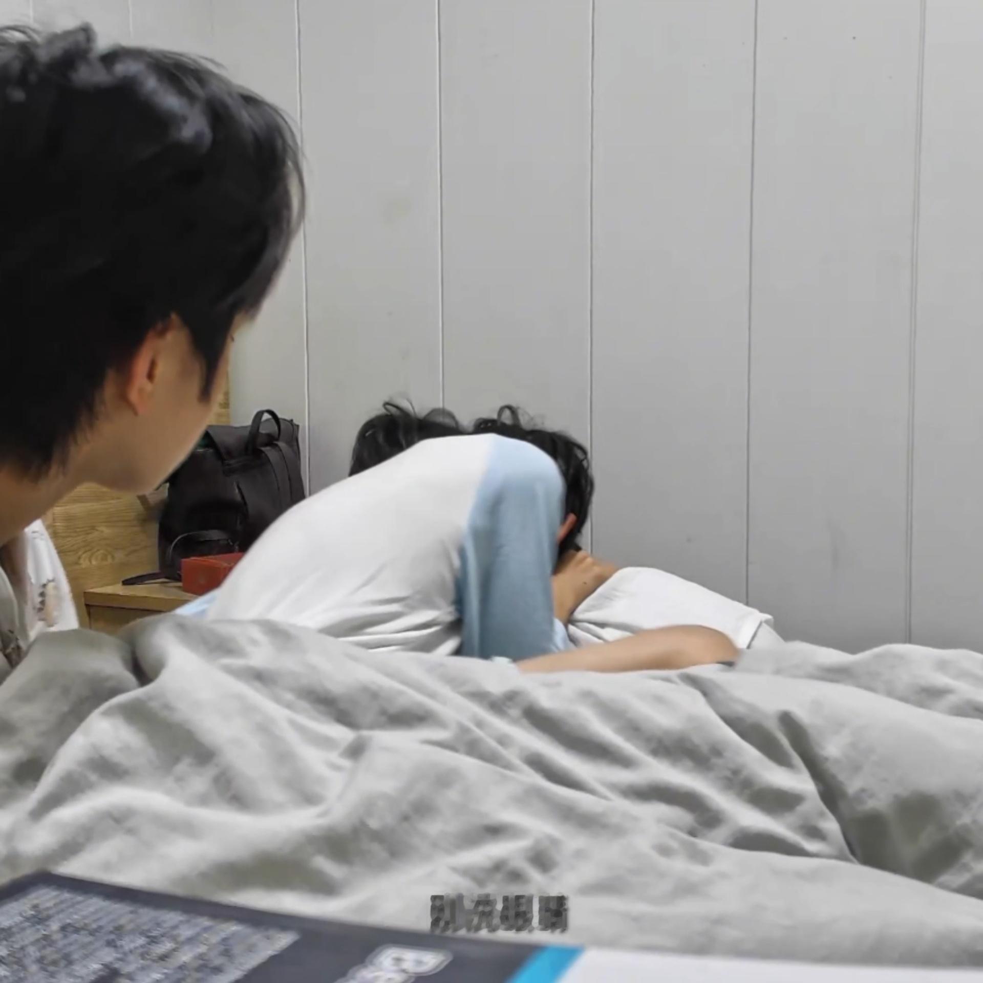 哲哲你快摸摸祂呀！ 