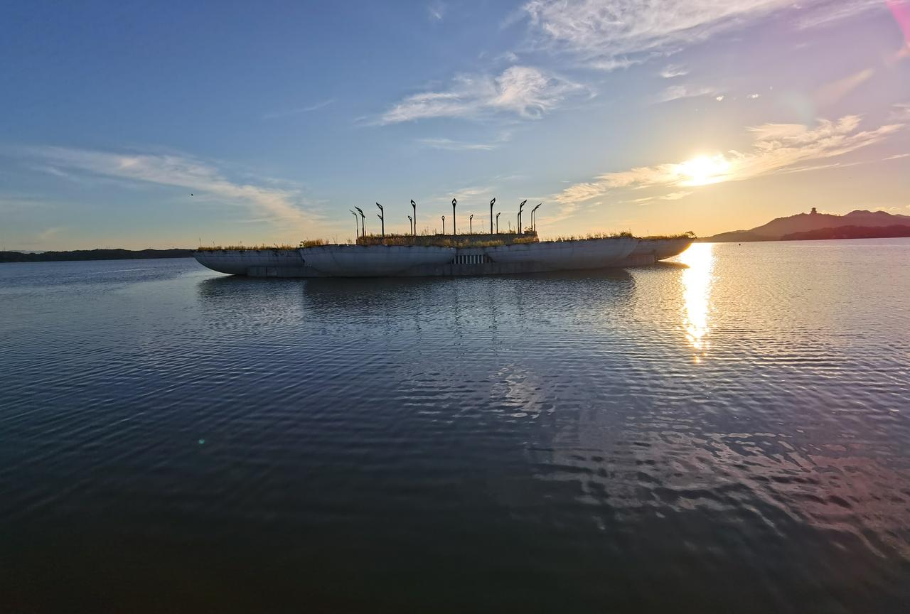 走势结构与情绪催化
走势结构是基础。任何类型的走势结构都会反转，任何走势结构都会