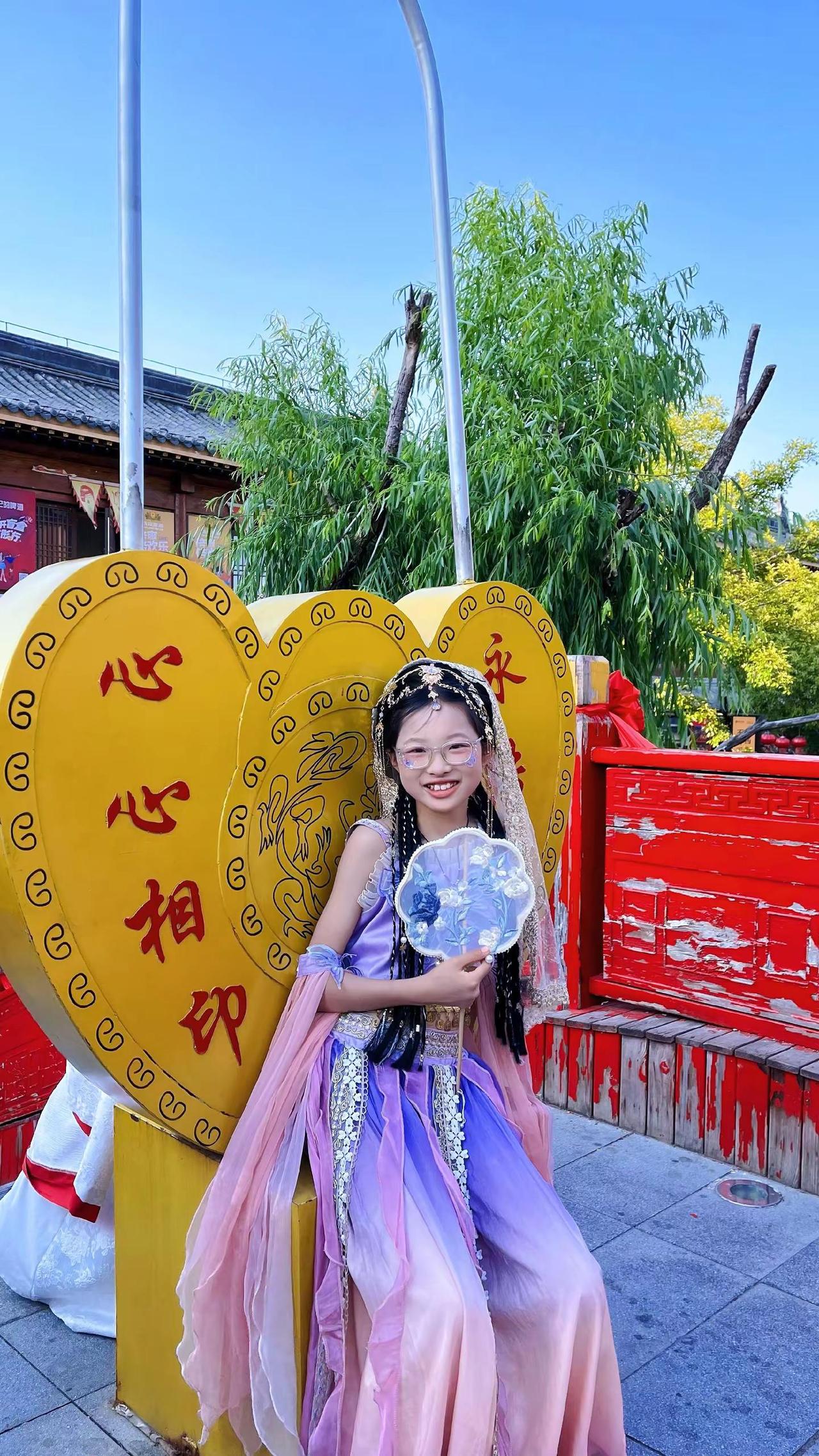 100元两套服装＋妆造，还是很不错的吧🌹🌹🌹战国袍 西域风情