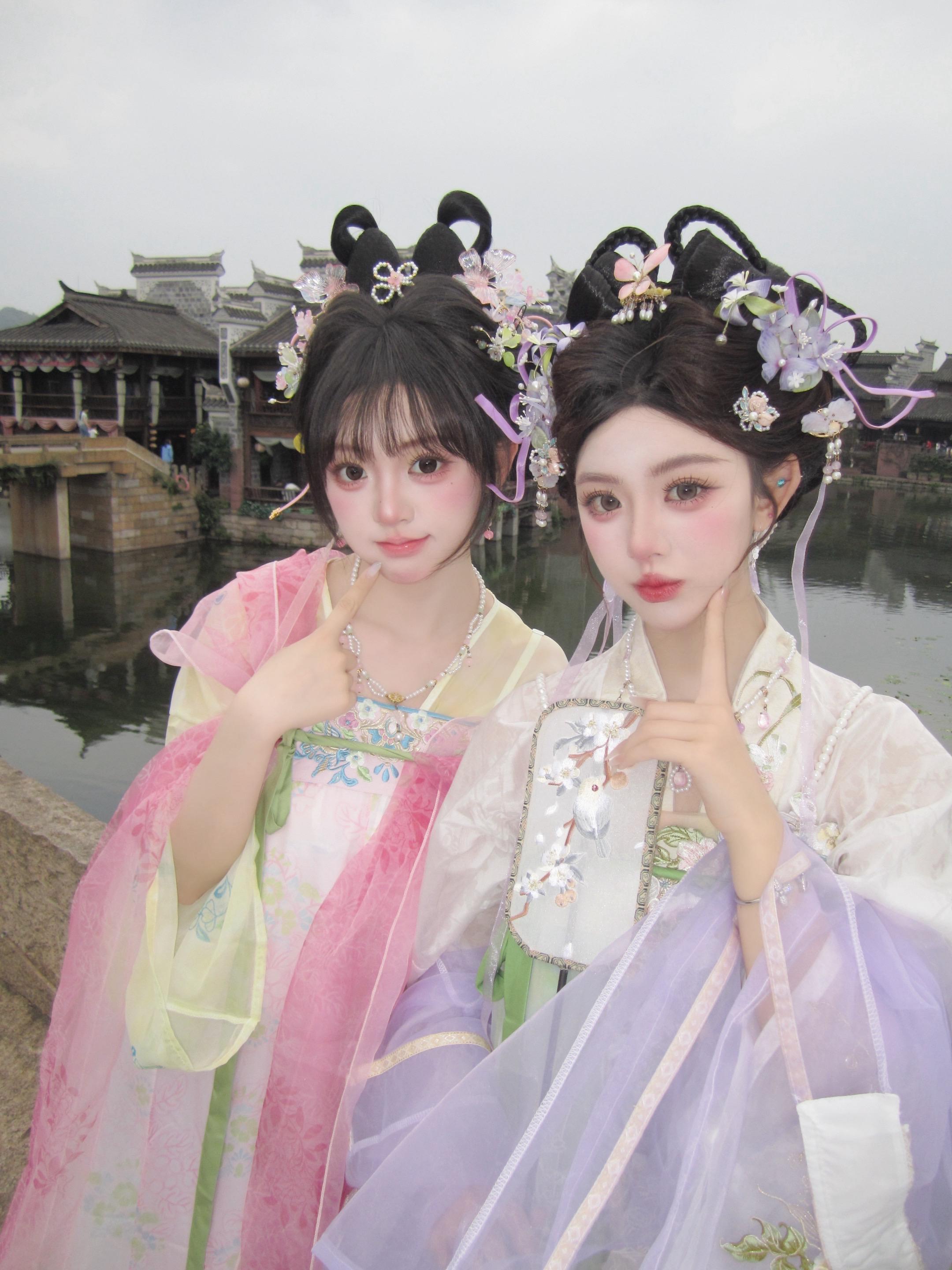 和闺蜜当然要拍这个小唐风啦～