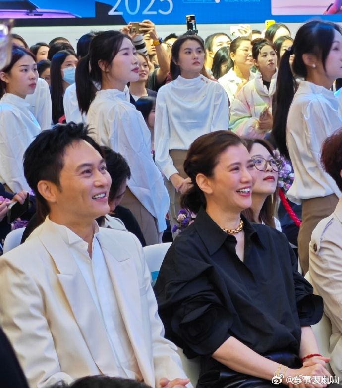 浪姐妆造白幼瘦 这季袁咏仪靓靓还有可能出来吗？看到她跟张智霖来参加广汽埃安i60