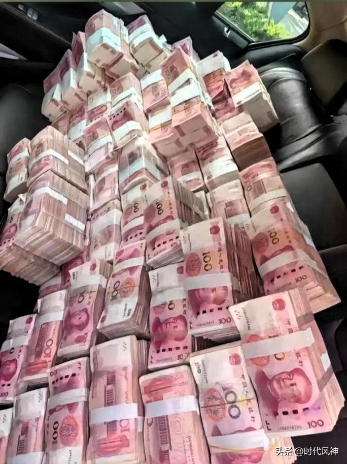 钱钱快快来，金银滚滚来！我们大家都想你！
[招财进宝][招财进宝][招财进宝]