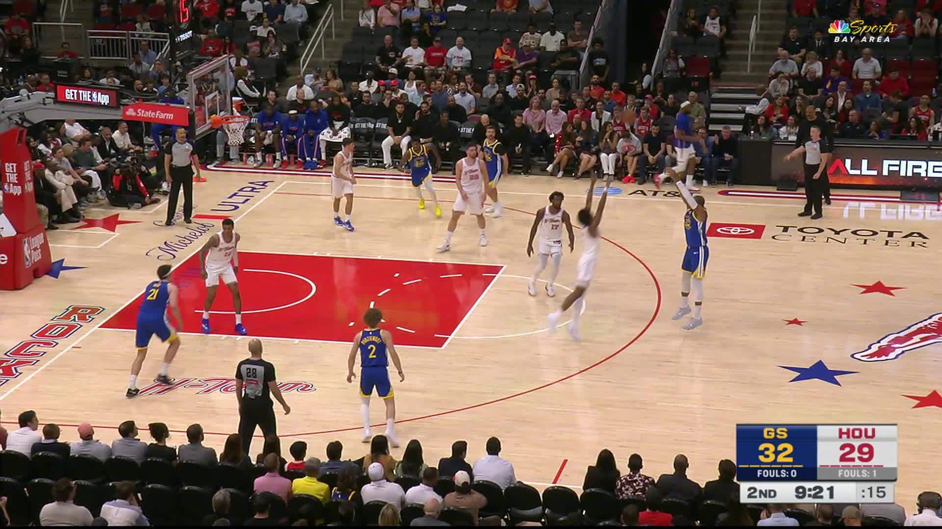 霍福德顶角三分👌勇士38:29火箭。勇士vs火箭