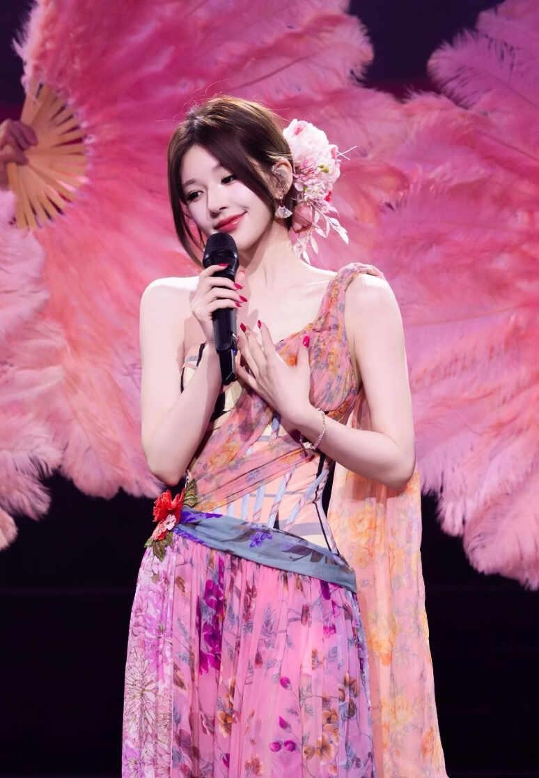 女明星 赵露思鞠婧祎 感谢以上明星出场