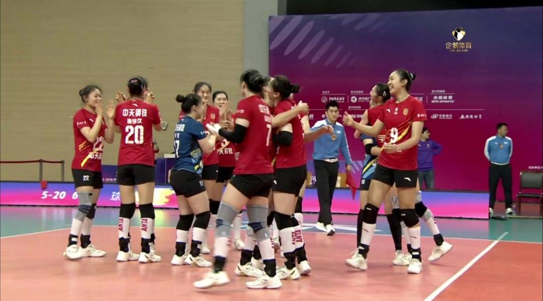 江苏队金局18-16胜天津队！晋级决赛


江苏中天钢铁青春风暴掀翻老牌劲旅天津