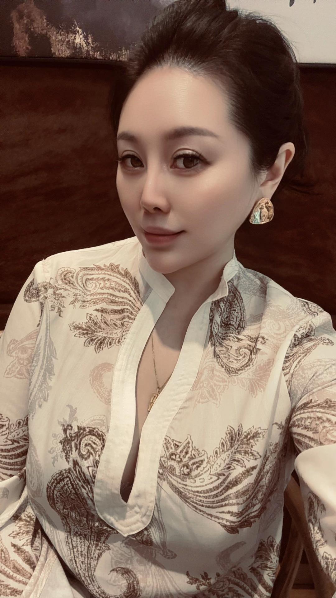 开始相信玄学了，听说这首歌可以旺自己，中年的我们，可以不那么完美，但一...