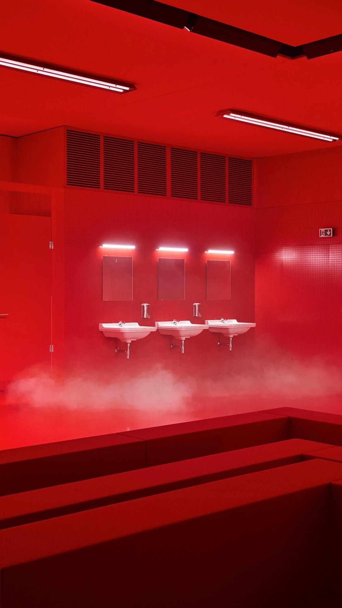 Valentino 2025秋冬大秀秀场，闪灵即视感。🩸 ​​​