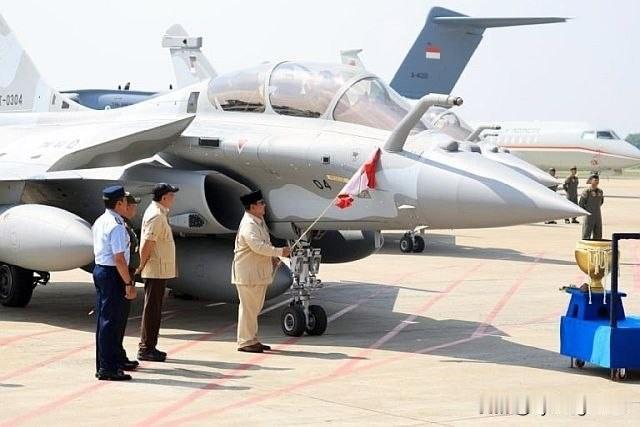 ✈️🇮🇩 印度尼西亚正式接收首批法国及欧洲武器系统

5月18日，一场标志着