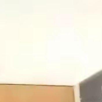 看了这么多年汪和徐家的八卦大戏，我反而看清了一个极度反常的真相。那个整天在屏幕前