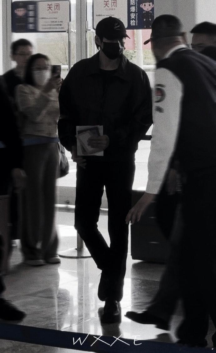 杨迪是尝过魏大勋的嘴吗杨迪魏大勋建议你俩多同框，毕竟完全就是活宝来的，综艺效果十