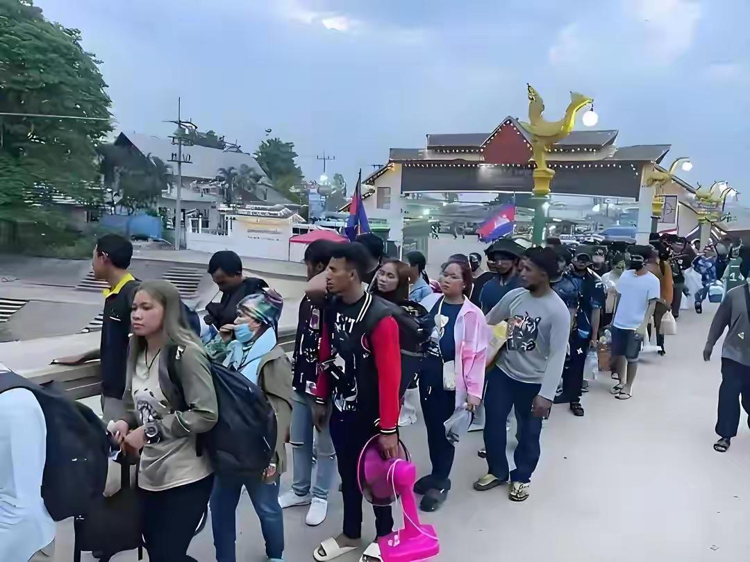 硬刚到底，泰国封锁全部对柬边境口岸！柬埔寨损失有多大？