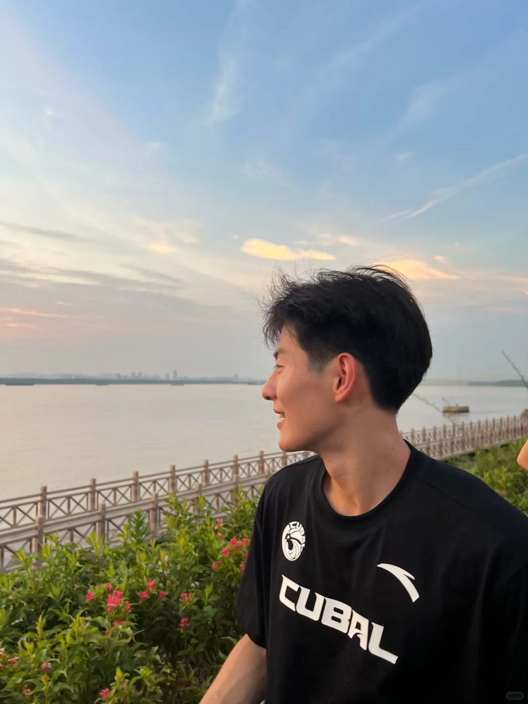 浪漫的鱼嘴落日