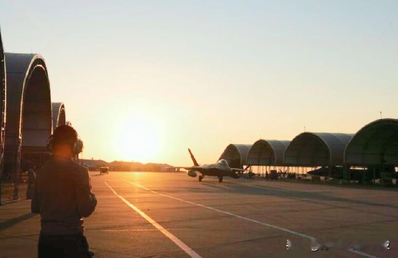 为什么日本的高市早苗在提前选举上赌博。
东京，1月14日(路透社)-日本首相 高