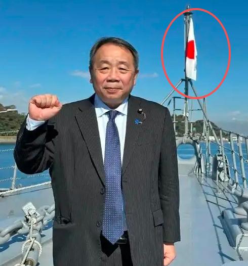 “这种败类的丑恶言行不值一评！”

外交部发言人林剑的一句话给他直接定义：

“