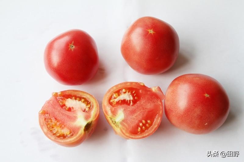 记录我的20263.11日，早餐极简，一个西红柿炒鸡蛋一个，燕麦片十蛋白粉十水。