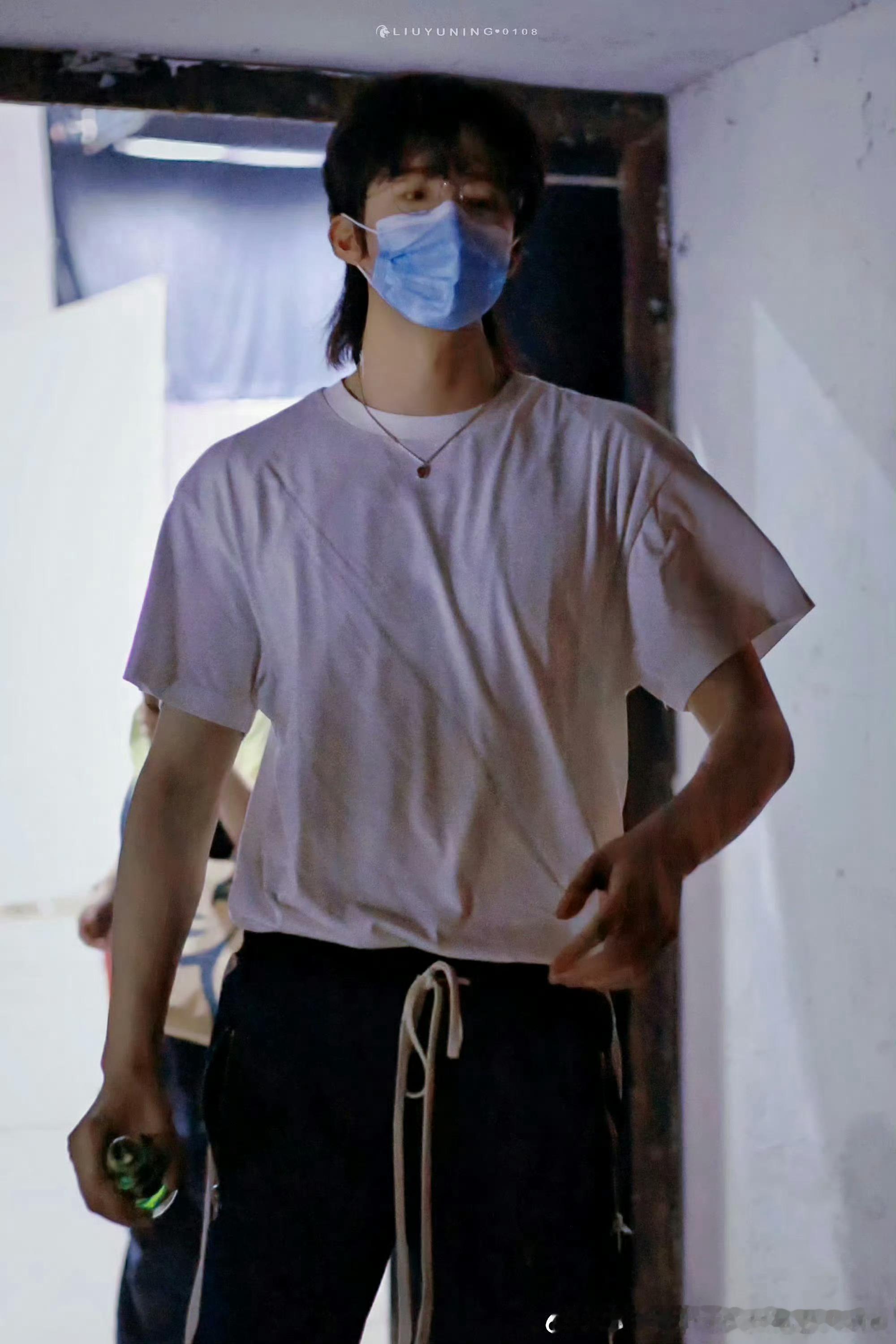 摩登兄弟 嘿嘿胸肌