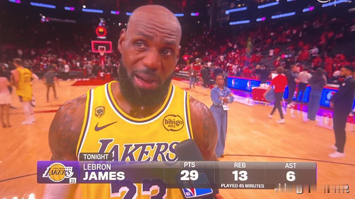 NBA季后赛西部首轮G3湖人（3）历经一个加时112-108（0）战胜火箭。
赛