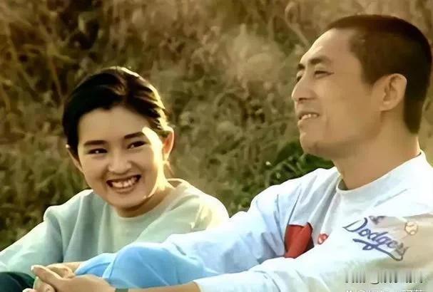 那时候的巩俐，眼里只有张艺谋。如果不是因为张艺谋大女儿反对，恐怕两人早就儿女满堂