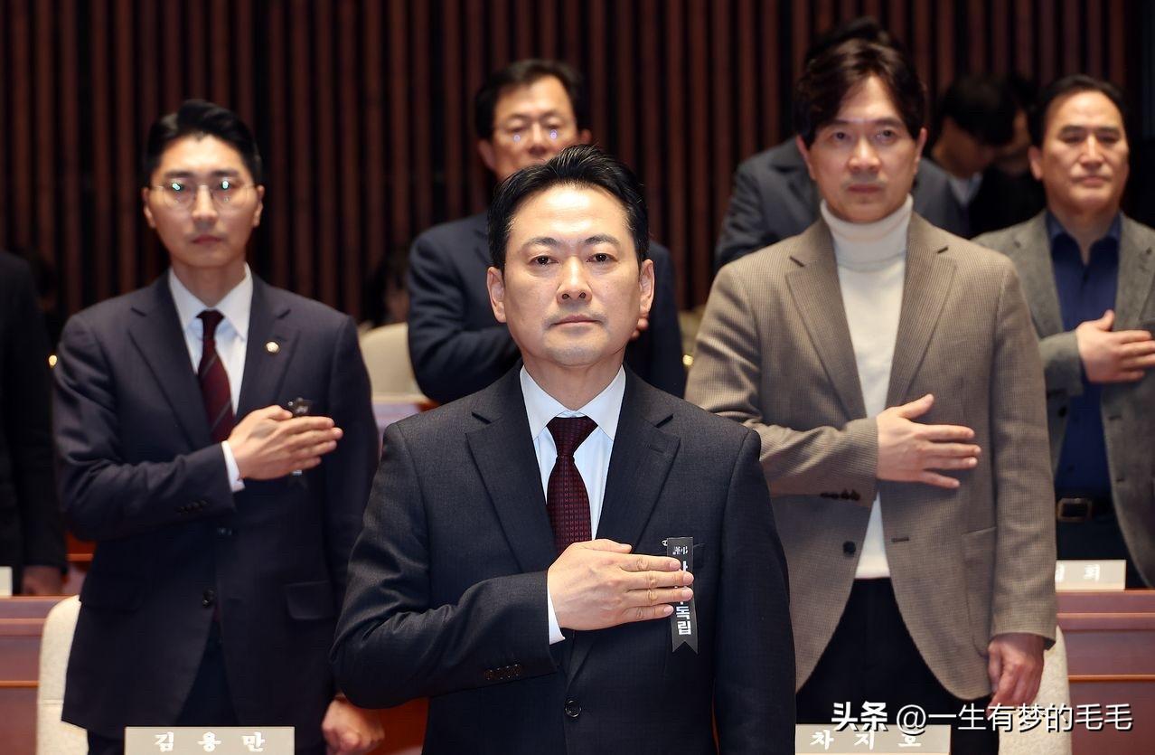 3月2日，韩国国民力量党决定，针对执政的共同民主党单方面强行通过的“司法改革三法