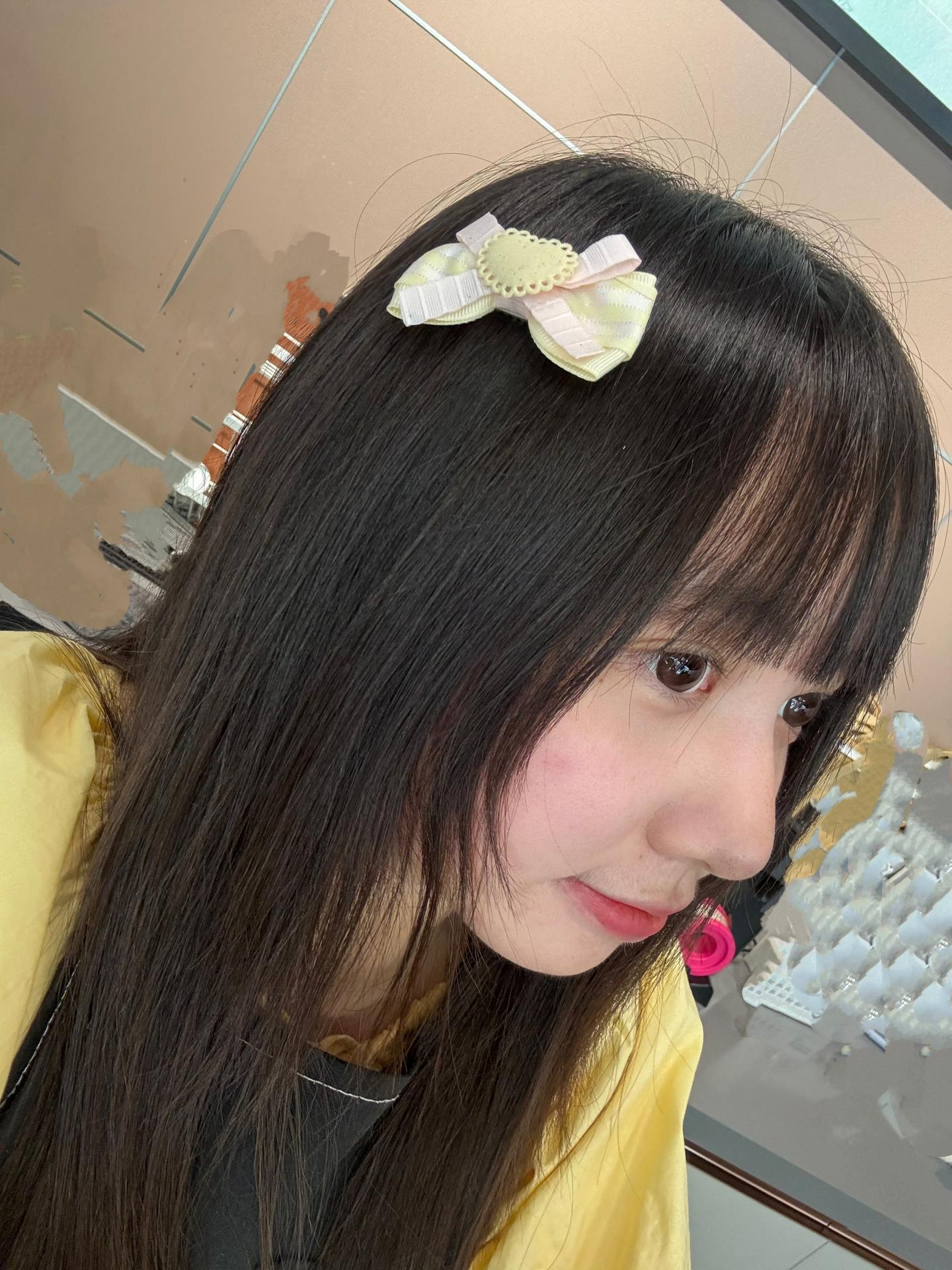 你们相信玄学的东西吗？这个蝴蝶结，我很奇怪，我从来没有见过它。 我黄色...