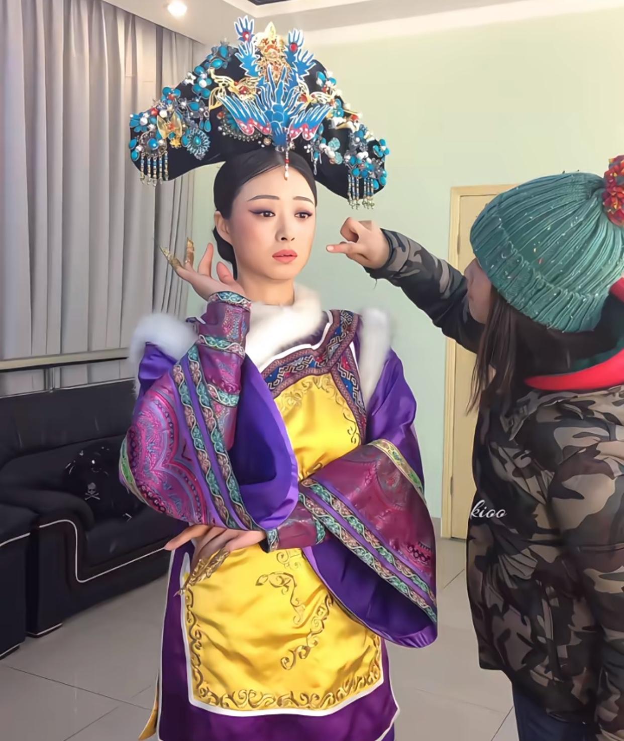 原来蒋欣能演上华妃还有这么一段背后故事，
想试角色被拒了，
导演“你不行，你不够