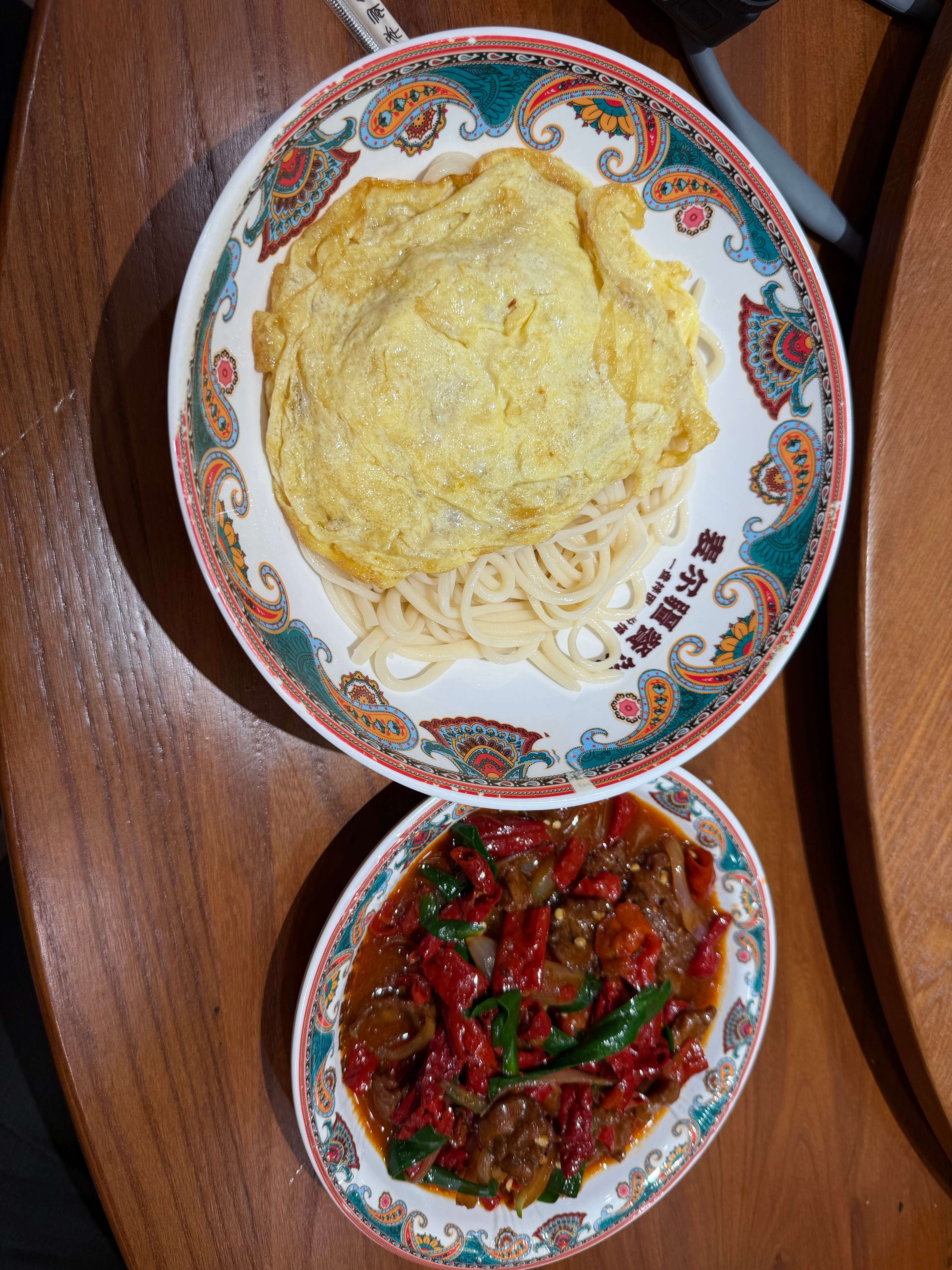 在这边发现一个非常有趣的显现随便问一个哈萨克族的姑娘2.5+3.5等于多少的时候