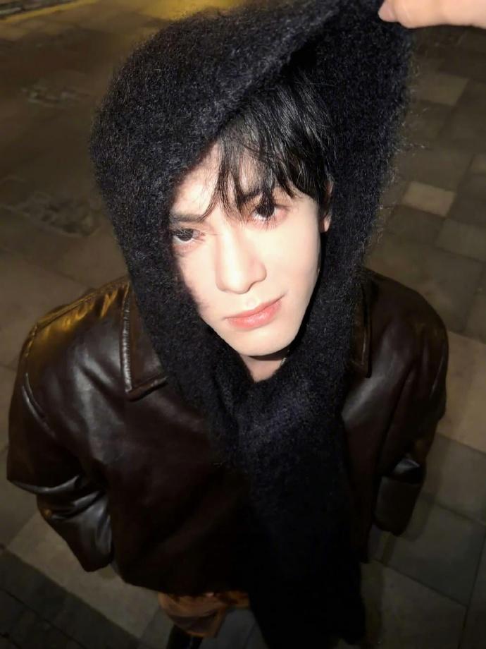 曾舜晞 这是谁家的网文男主这眉眼间的疏离感，完全是我那“又拽又温柔”的网文男主照