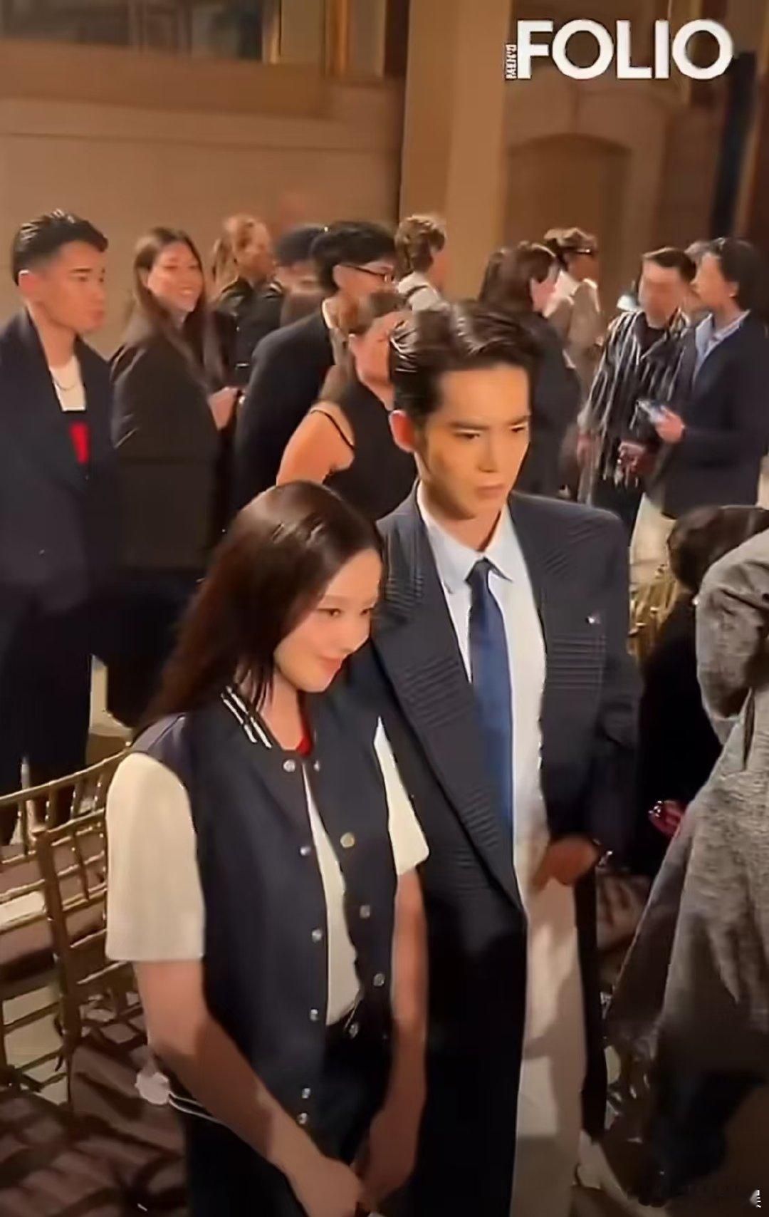 金智秀于适同框合照金智秀于适纽约时装周同框金智秀于适同框 ​​​