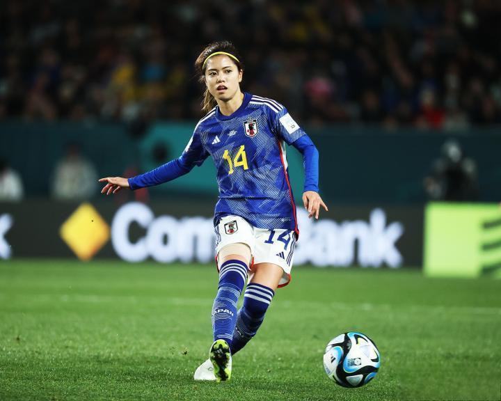 日本女足队长长谷川唯颠覆了我的认知！这个小丫头既不高也不壮，身高为157厘米，体