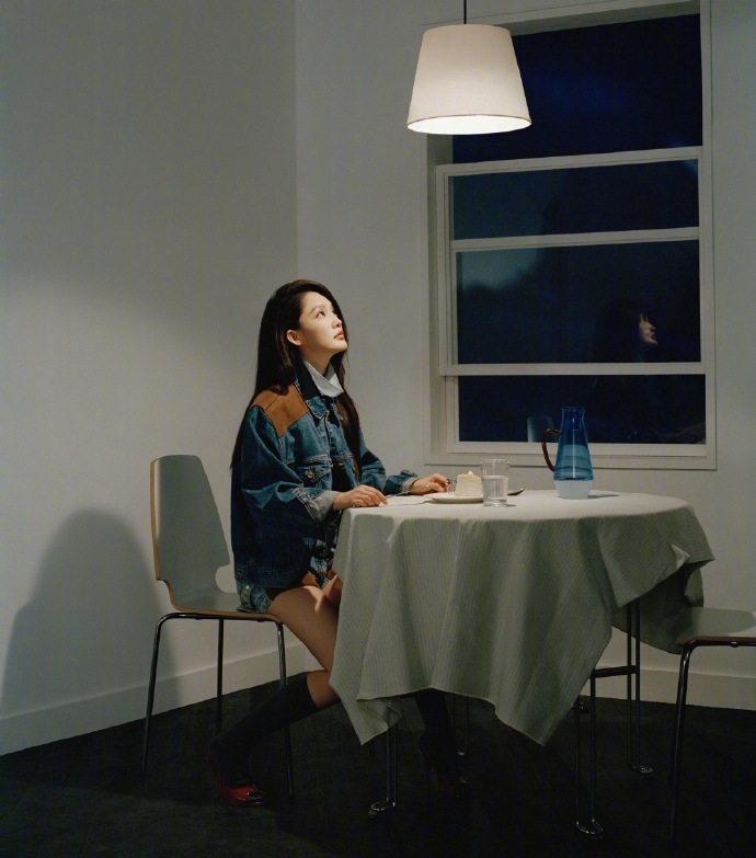 李沁时装五月封面 李沁时装五月封面，每一句感悟都很戳人，清醒又治愈 