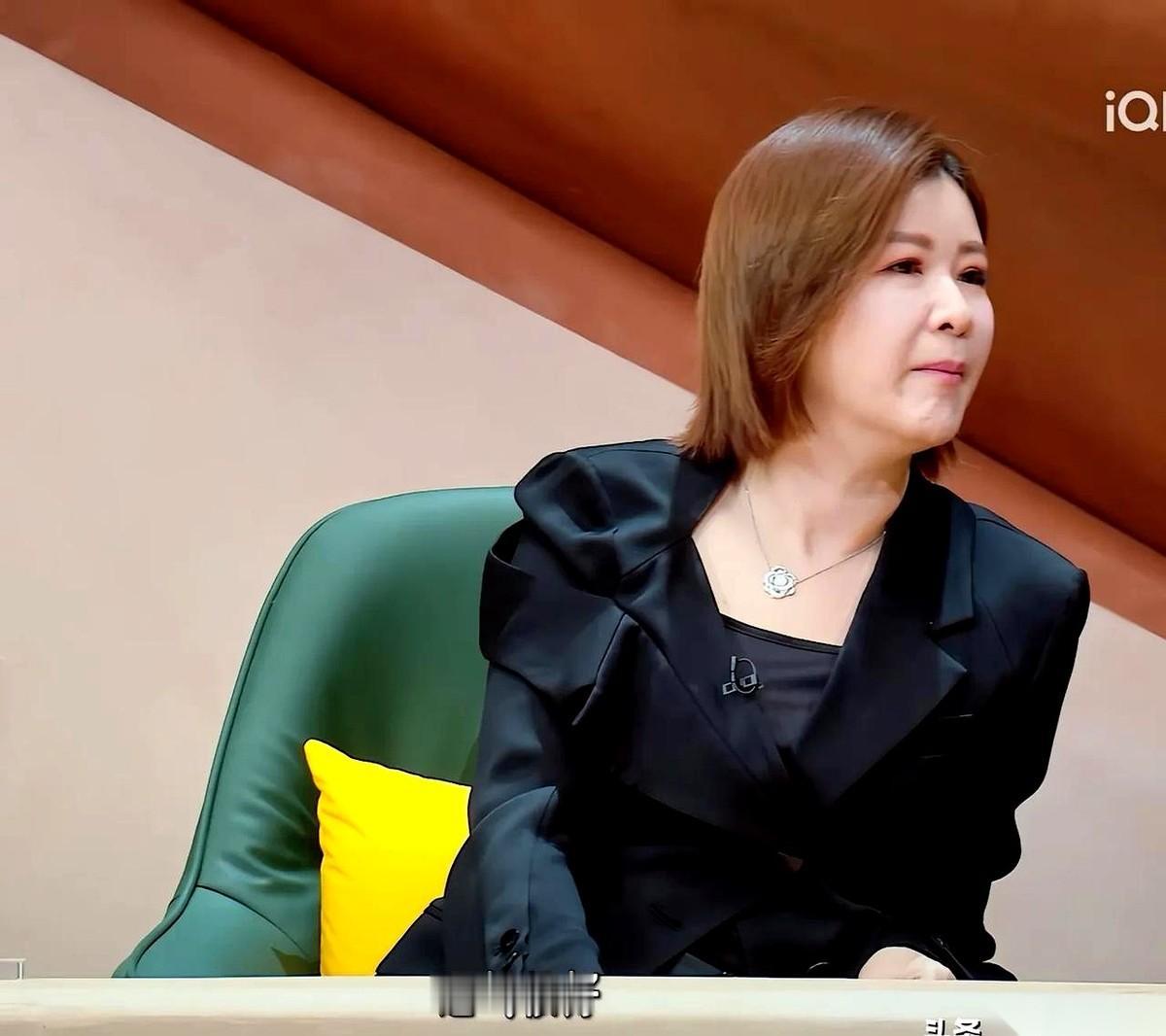 李维嘉话筒一递，问题像把刀子，直接扎向王一博的老板杜华：“要是没了他，你还能成吗