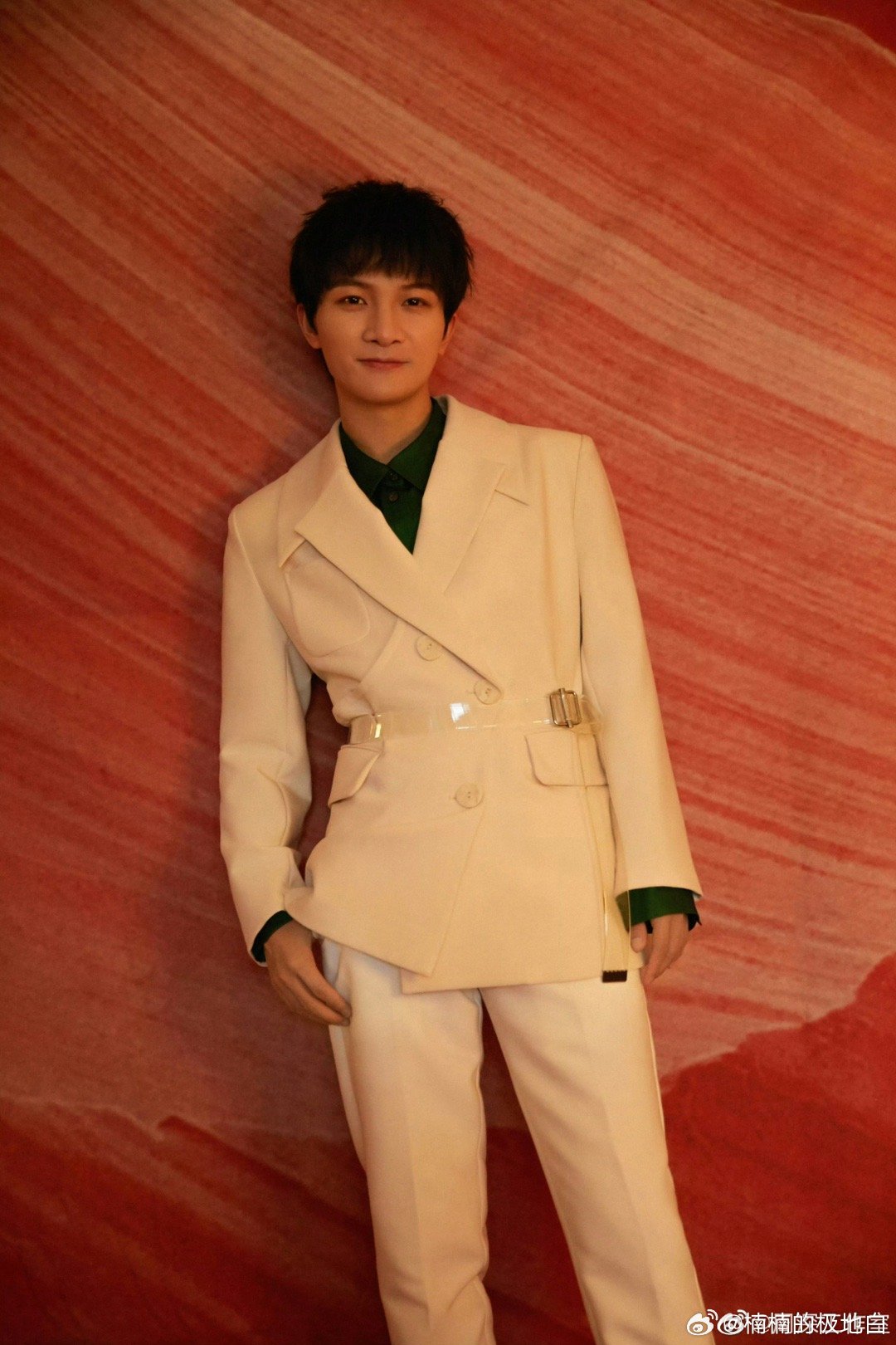 周深元宵节梦见你舞台首唱 等的就是这一刻！《梦见你》首唱，周深用温柔声线编织梦境