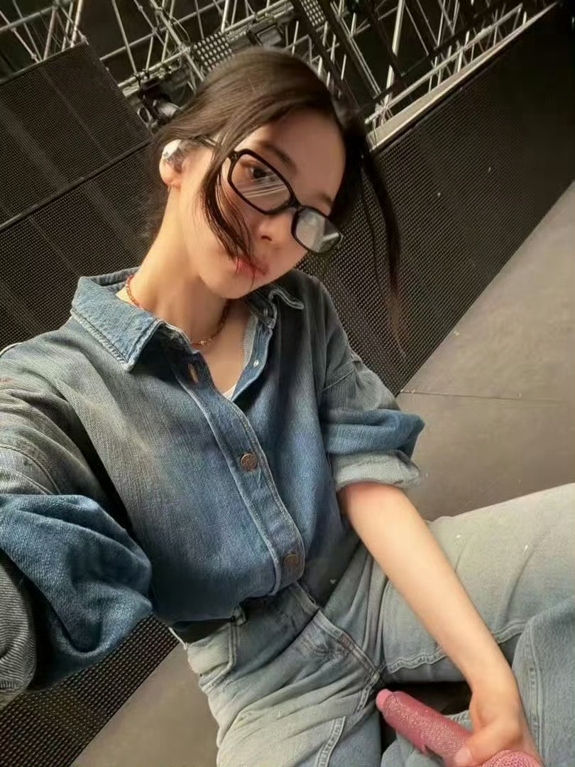 可是这个就是刘子的那个呀咋了我允许你们看我爸爸了吗 