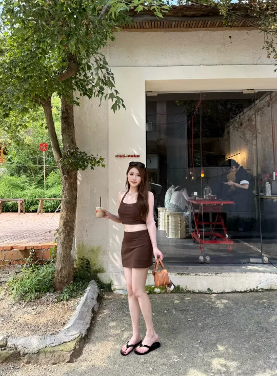 𝗿𝗲𝗱 𝗰𝘂𝗯𝗲 🍃🌥️𓂂𓈒𓏸