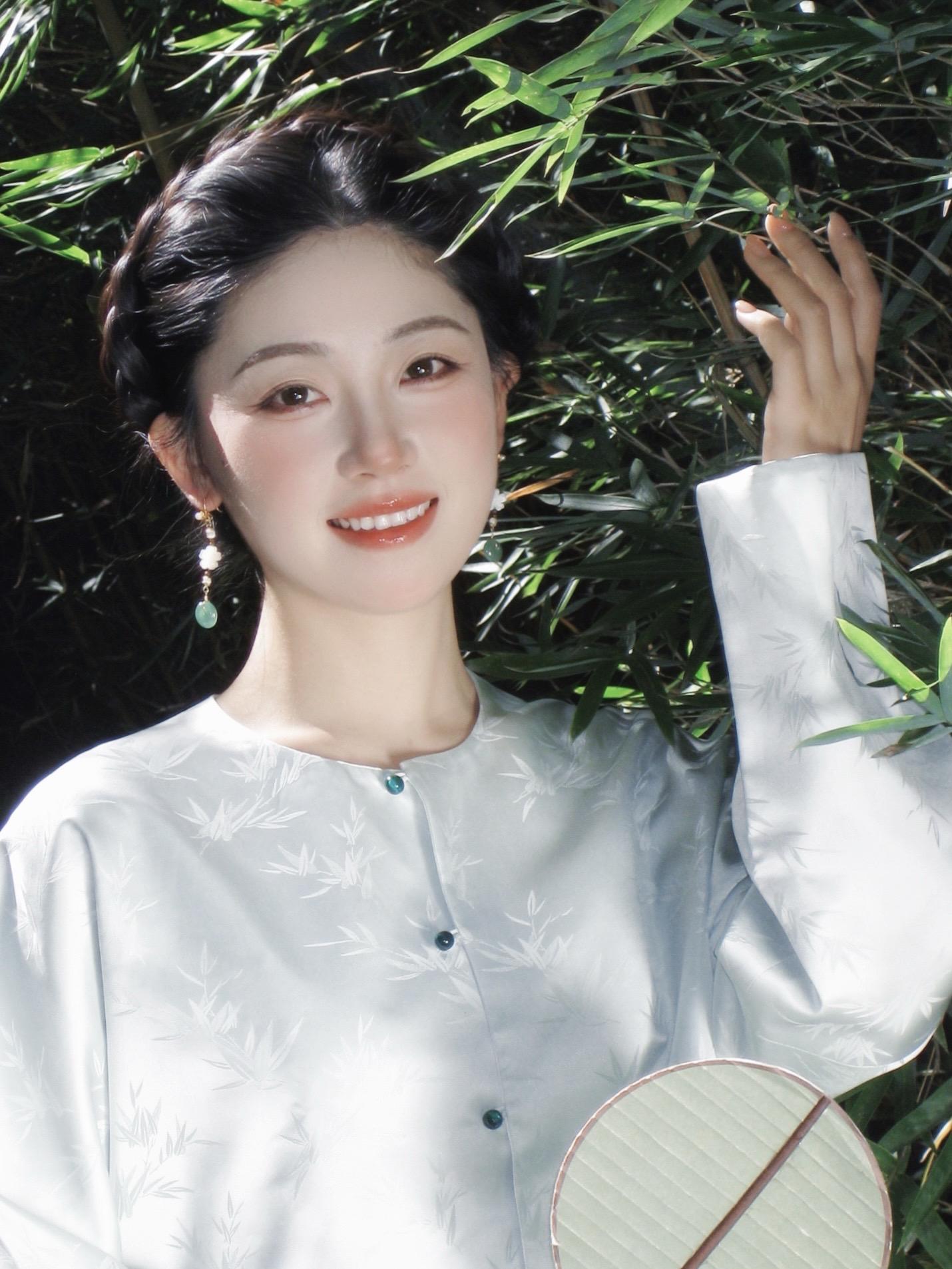 夏代有工的玉。