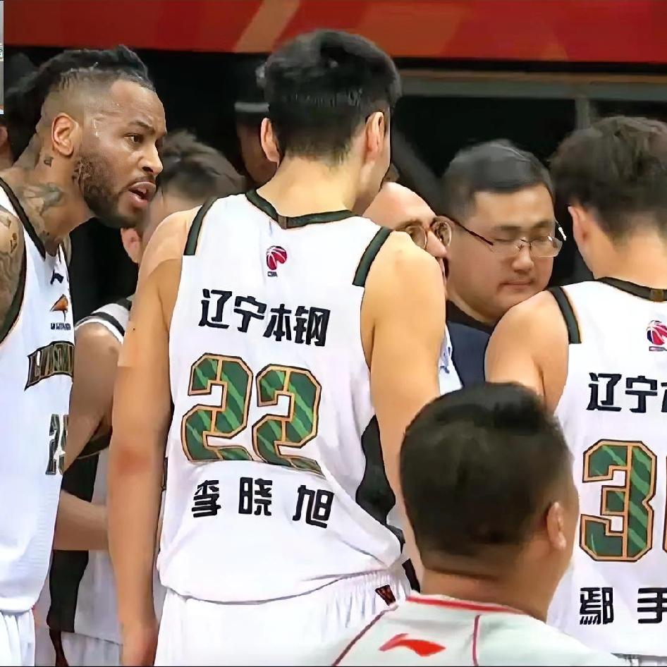 说实话，辽宁队昨晚能在福建客场战胜对手止住颓势！我认为跟这两个人有关！
没错！他
