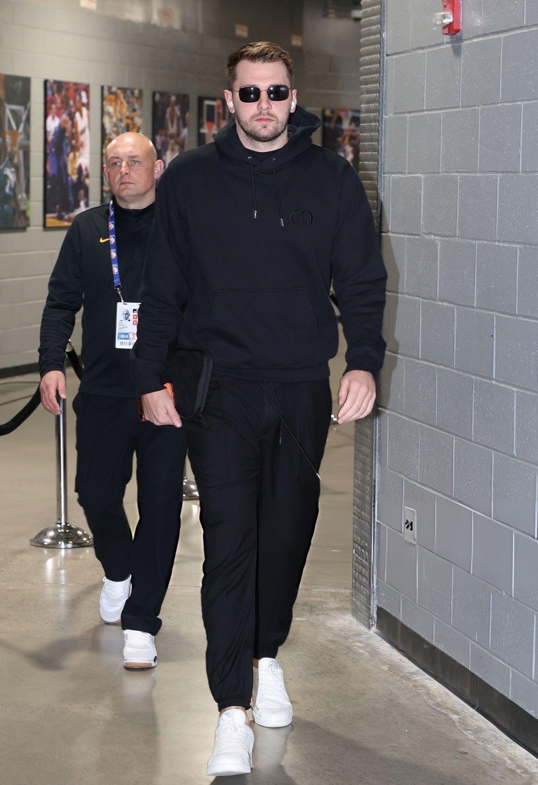 我的评分：251111 常规赛G11：湖人121-111战胜黄蜂东契奇38分6篮