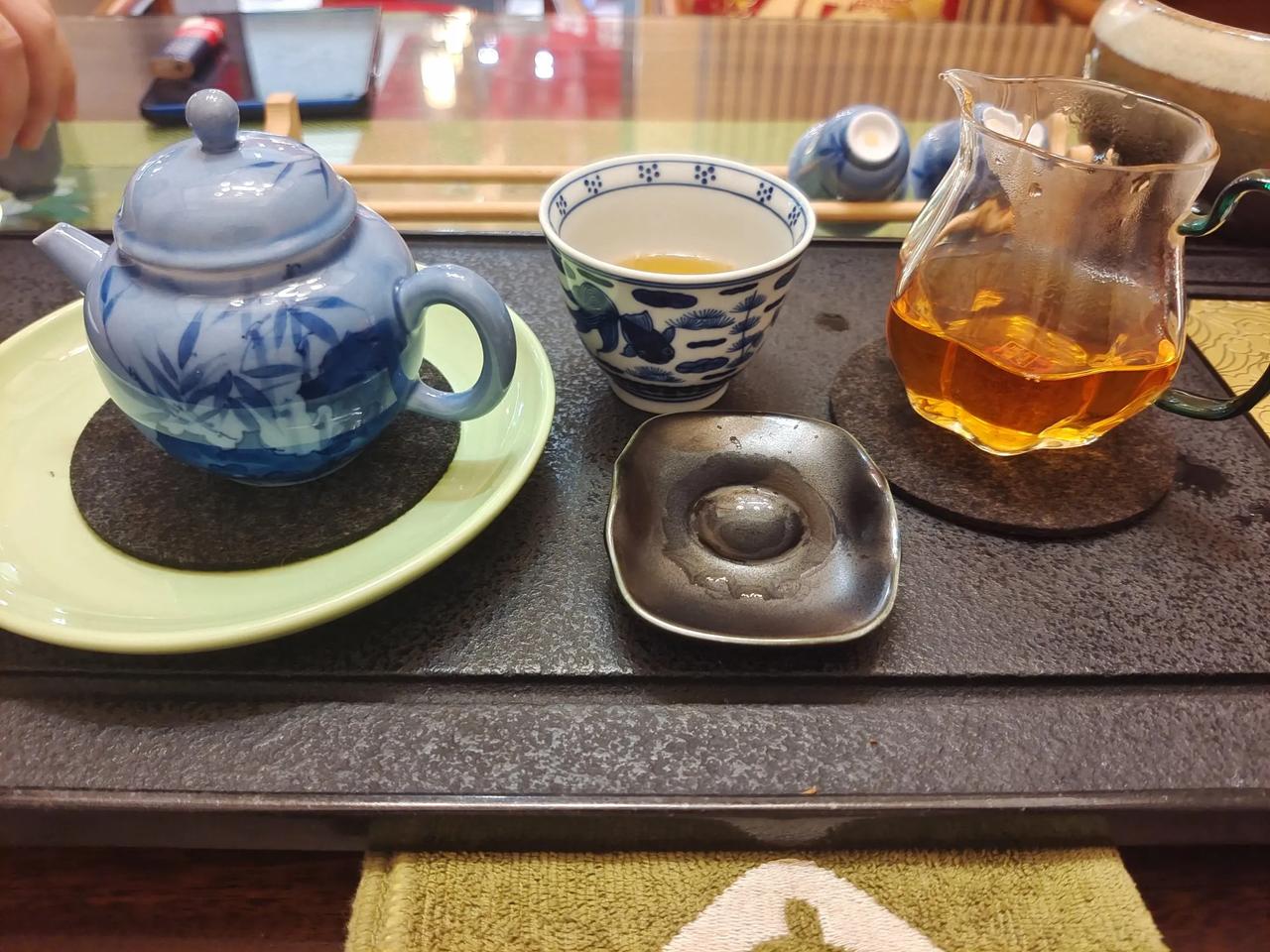 这个星期就不点兵点将了，因为小茶馆周六刚完成了17000多字的更新，包括四节语音