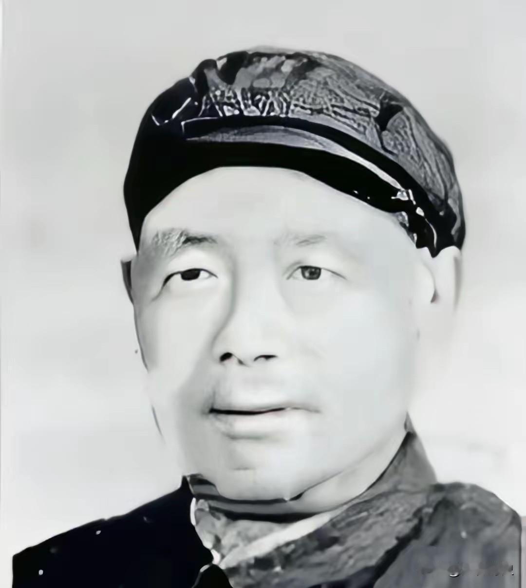 1950年新疆骑兵师突然反水，王震不派大军镇压，直言：你的部队你自己平

​19