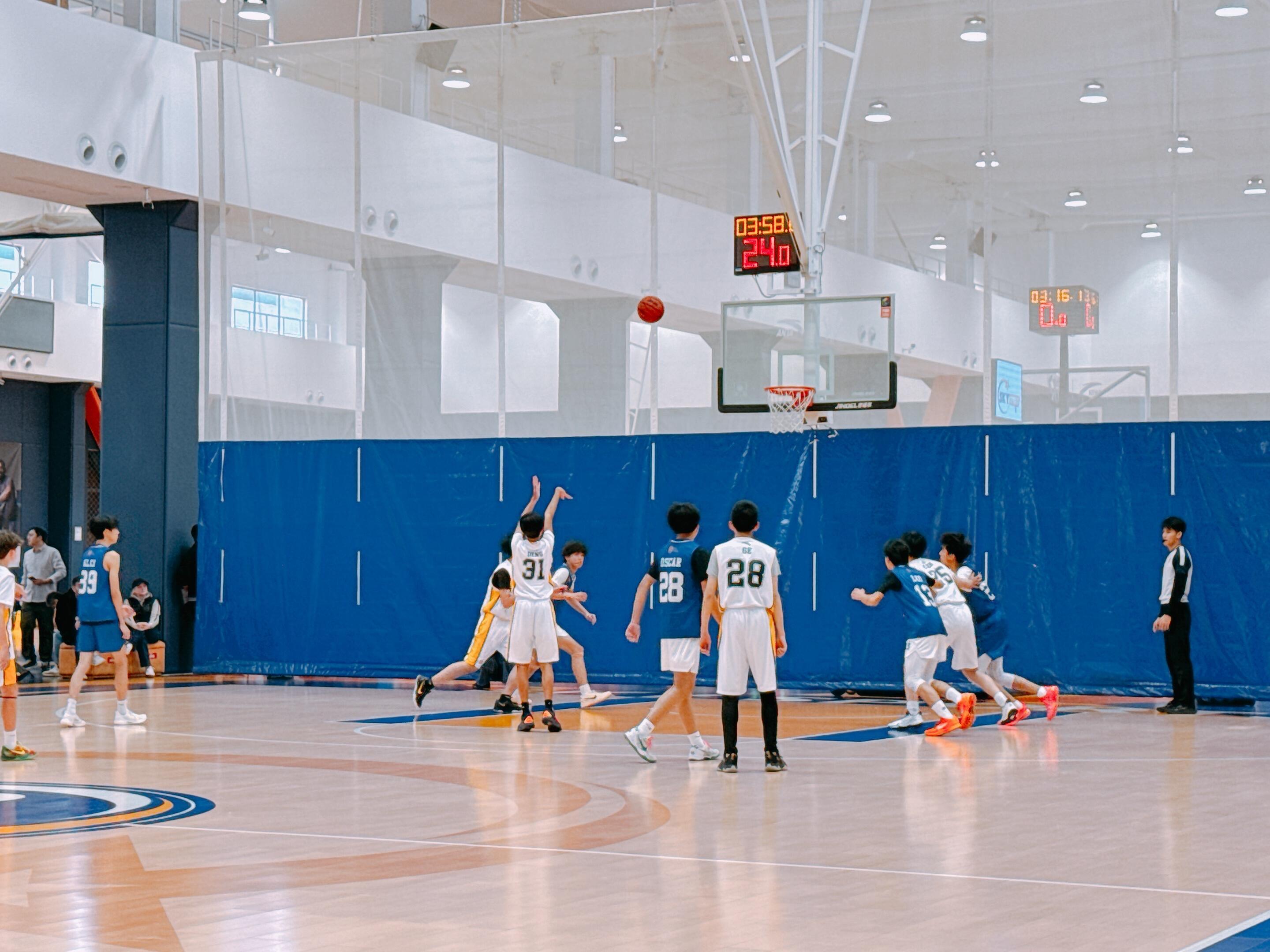 邓超孙俪儿子腿长什么！这竟然是邓超孙俪的儿子等等？！！这腿长真的惊到我，又直又长