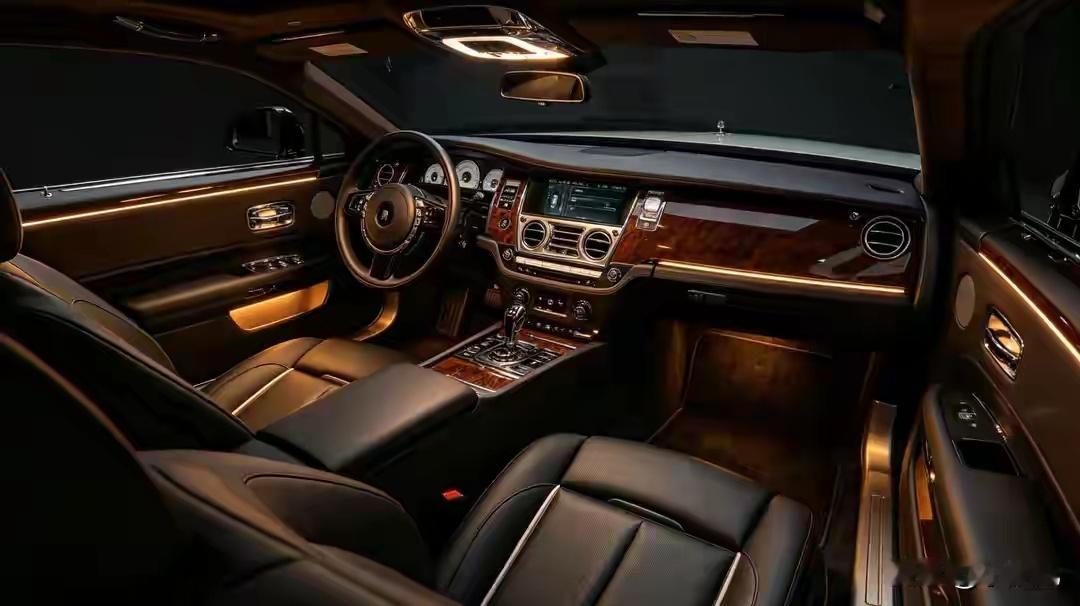 没错，2026款劳斯莱斯闪灵（Spectre）作为品牌的首款量产纯电动车，确实将