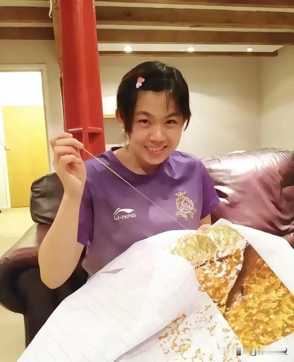 国乒最强陪练，给机会上场后，顺手拿了两届世乒赛冠军！

2012年伦敦奥运时间，
