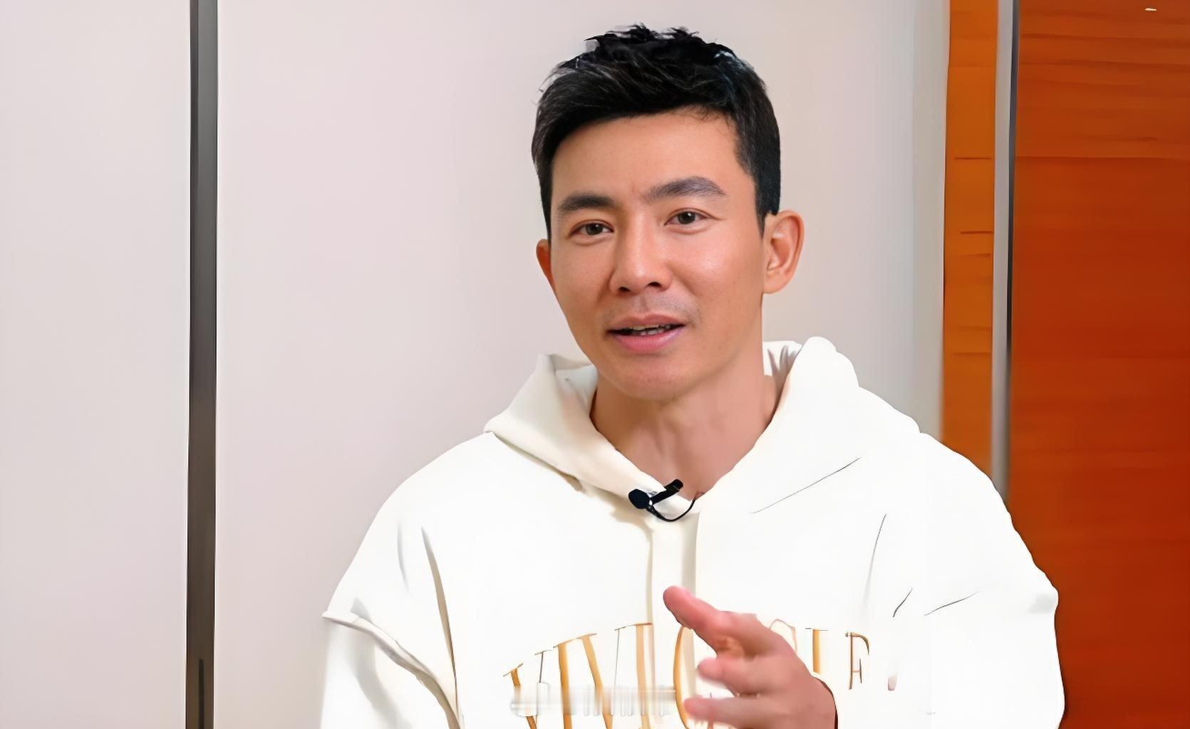 刘畊宏劝大家别学潘玮柏减肥 健康博主在线划重点！潘玮柏44天减14斤的极端方案虽