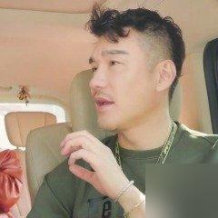 瞿颖用90块的二手包，却把整个剧组的“规矩”给砸了。
 
在剧组，连轴转十几小时